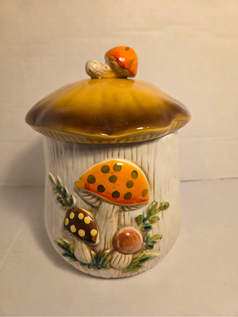 1978 Merry Mushroom Sugar Canister 8.5"  SEARS, ROEBUCK & CO.  made JAPAN W/ Lid